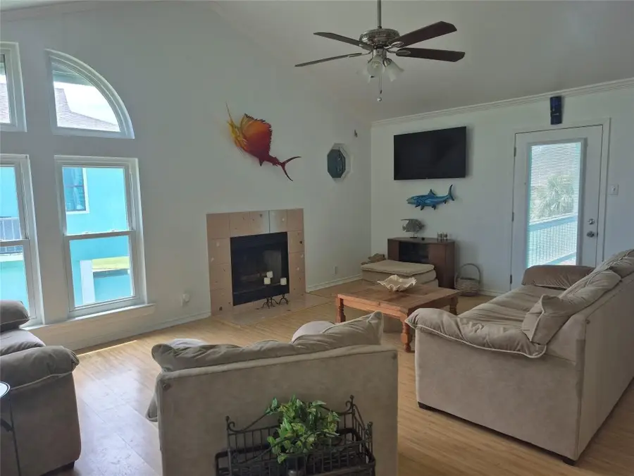 953 Sea Breeze, Crystal Beach, TX 77650 - #3