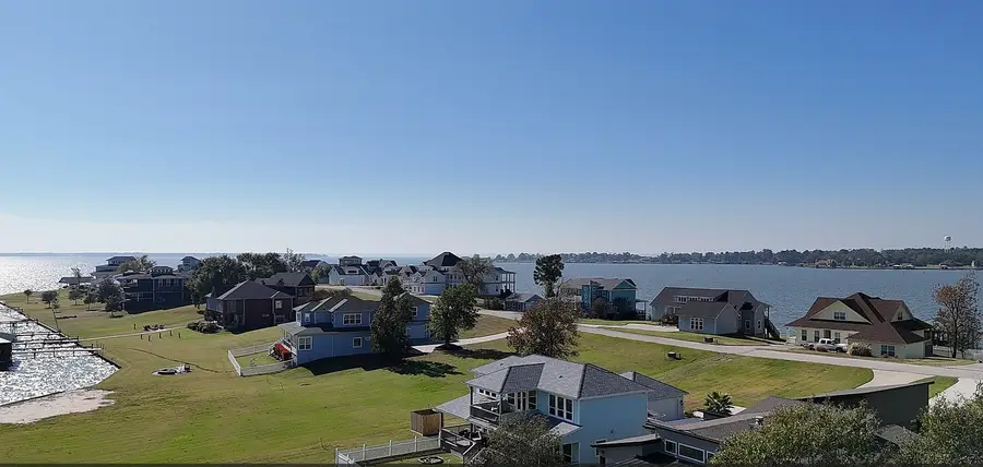 225 Peninsula Drive, Livingston, TX 77351 - #2