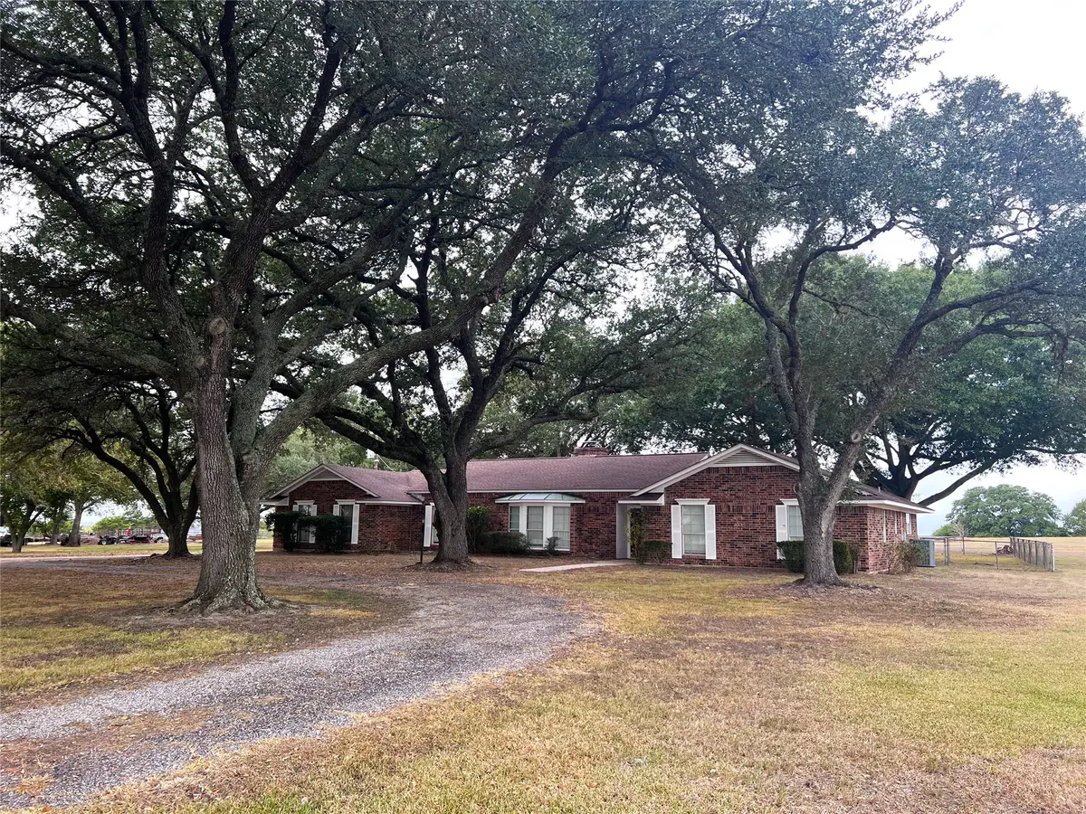 929 Harrisburg Road, Brenham, TX 77833 - #1