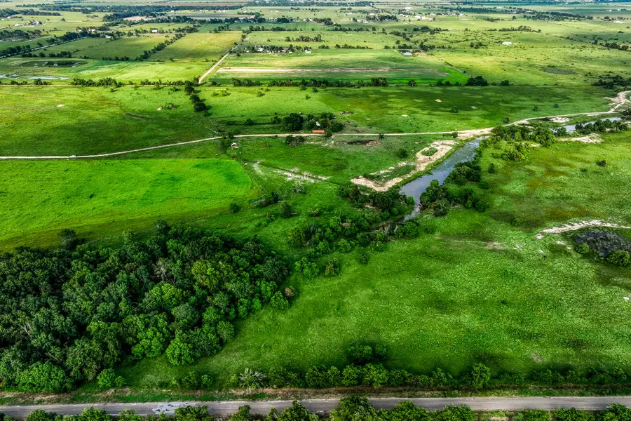 11194 Schmidt Road, Waller, TX 77484 - Image #2