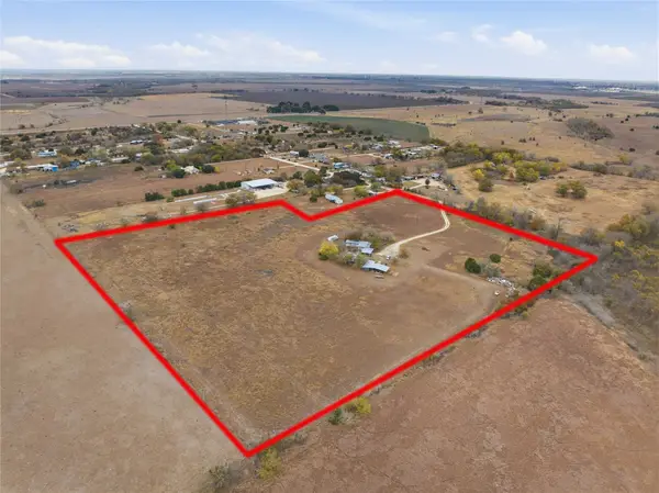 498 Greenhouse Road, Martindale, TX 78655