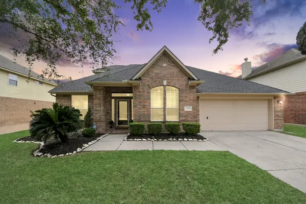 12320 Evening Bay Drive, Pearland, TX 77584