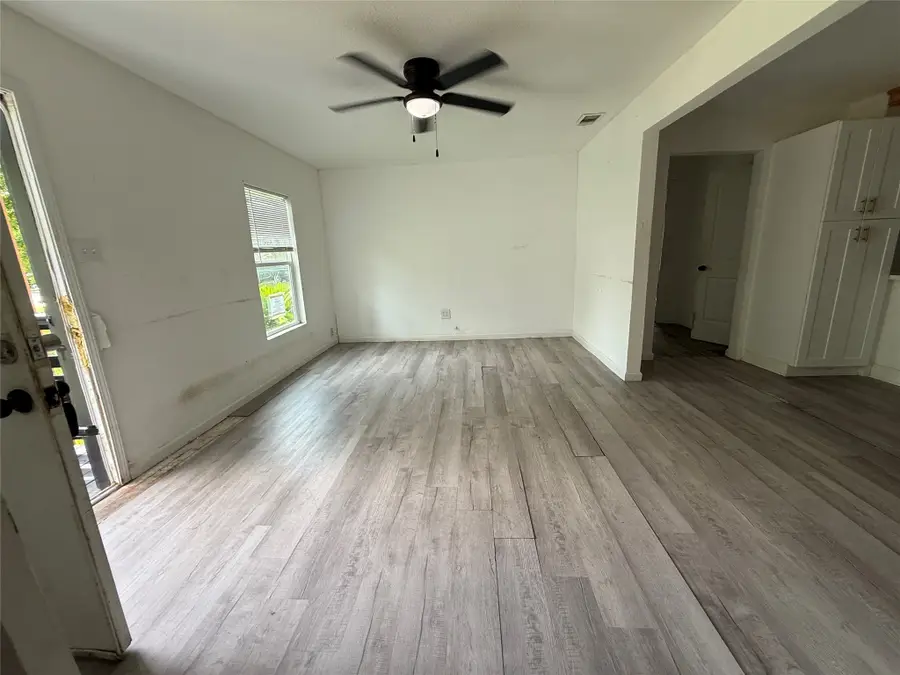 221 18th Avenue N, Texas City, TX 77590 - Image #3