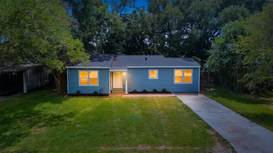2803 S Houston Drive, La Marque, TX 77568 - #2