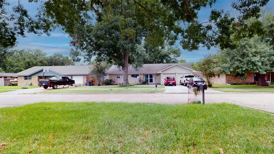 2235 Woodwind Way, League City, TX 77573 - Image #3