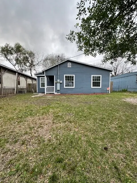 1405 Rice Street, Alvin, TX 77511 - #3