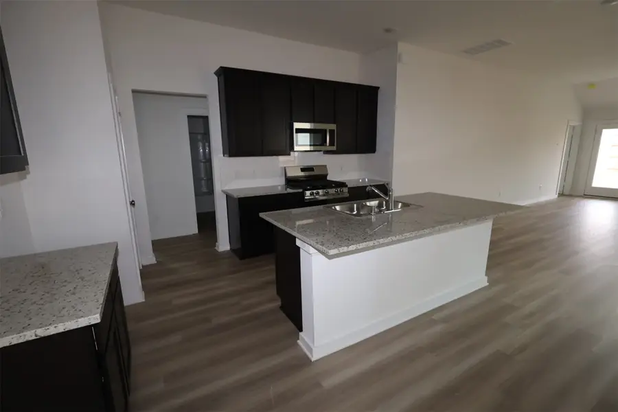 1734 Green Warbler Lane, Crosby, TX 77532 - Image #2