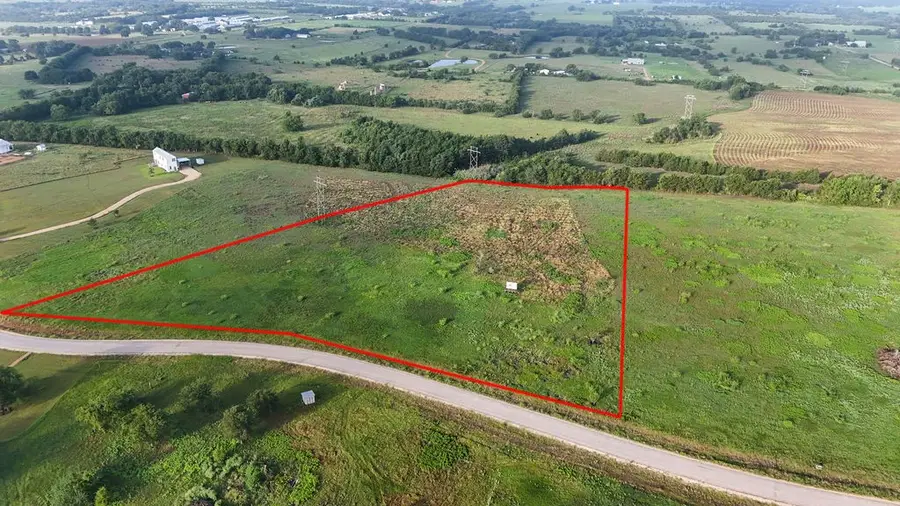 227 Vineyard View Trail, Carmine, TX 78932 - Image #2