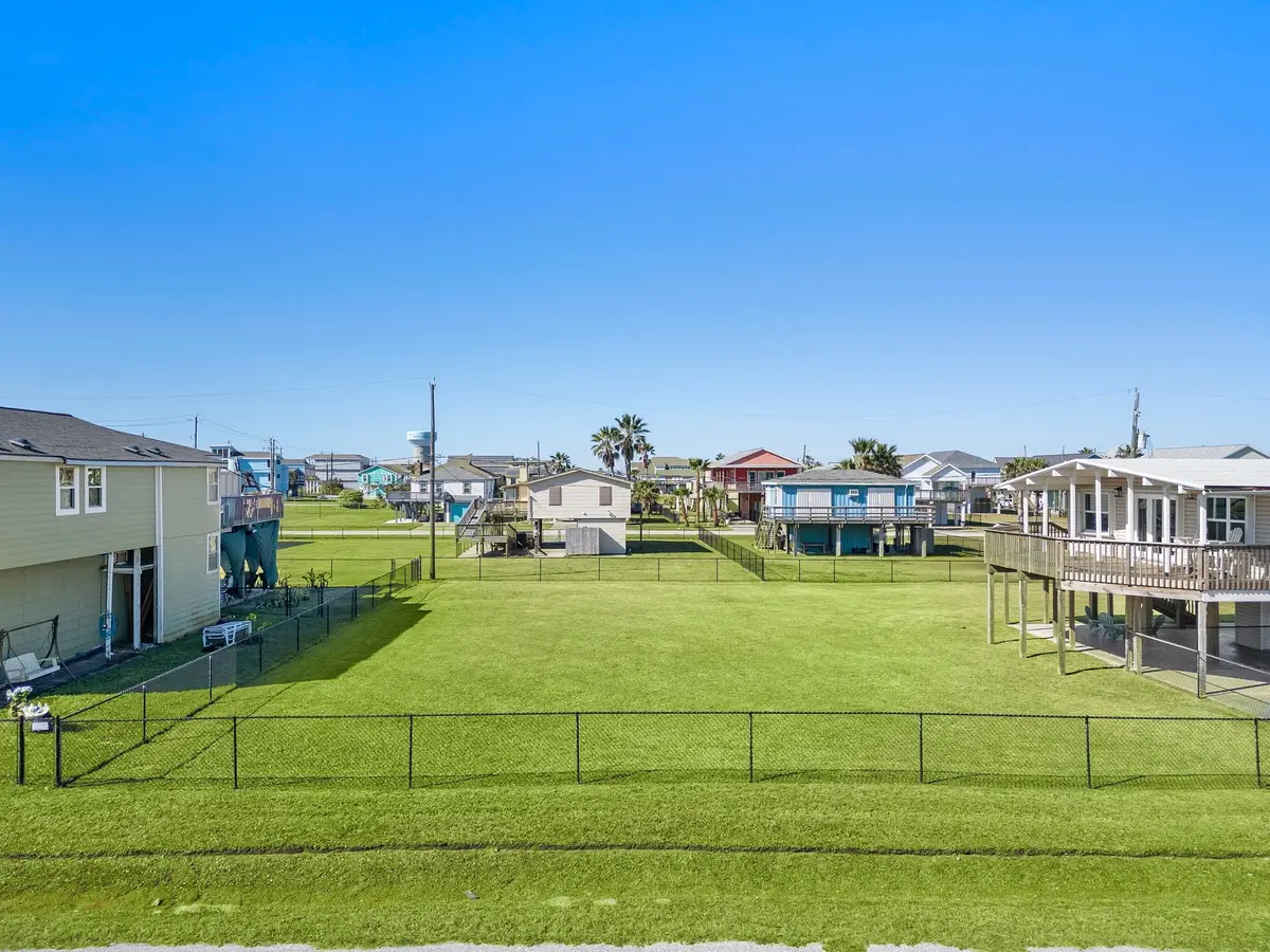 4208 Hardin Drive, Galveston, TX 77554 - Image #1