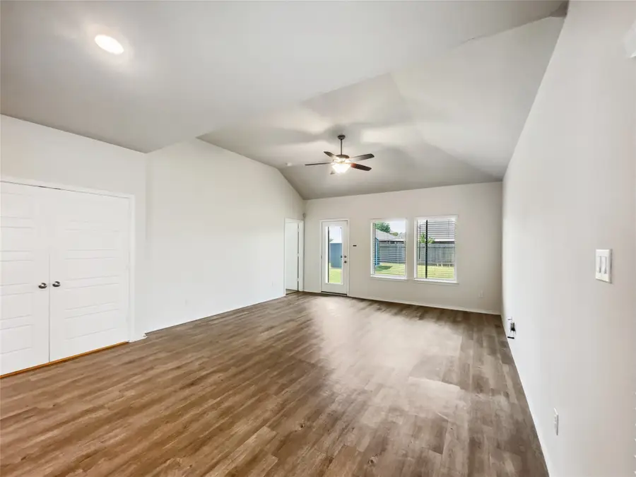 425 Camas Creek Lane, Magnolia, TX 77354 - Image #3