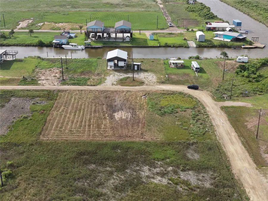 27 Oceania Street, Sargent, TX 77414 - #3