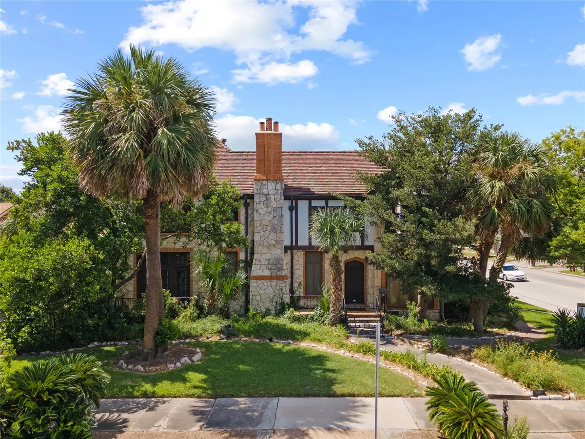 4502 Avenue O, Galveston, TX 77551 - Image #1