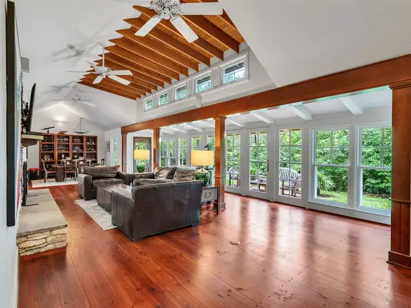 8202 Burkhart, Houston, TX 77055