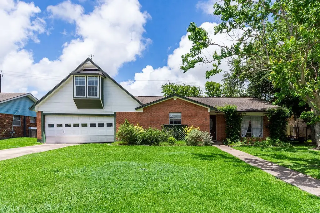 618 W 9th Street, Freeport, TX 77541 - #1