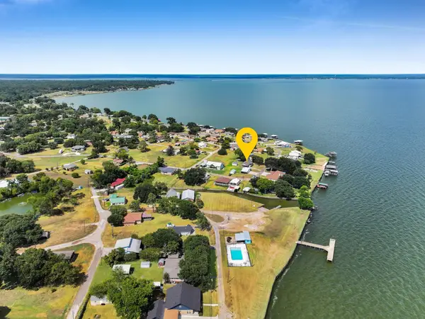 300 Fishermans Bend Dr, Point Blank, TX 77364