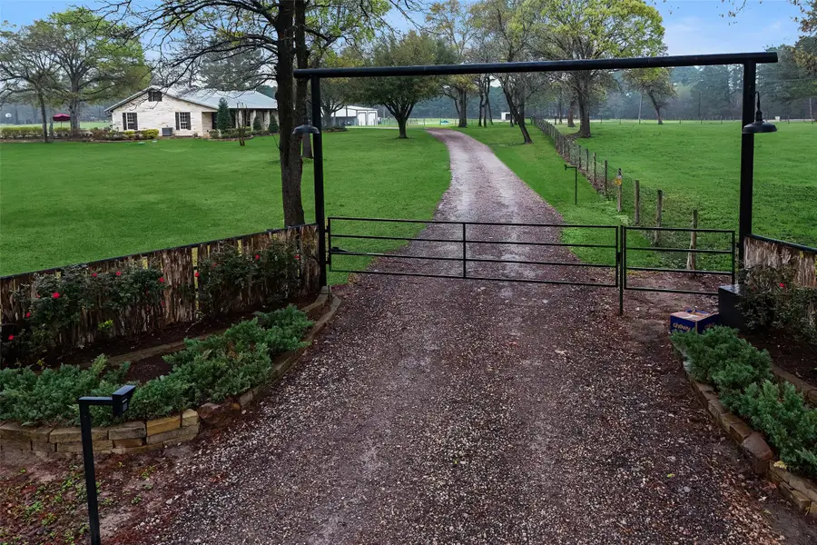 4 Willow Creek, Huntsville, TX 77340 - #3