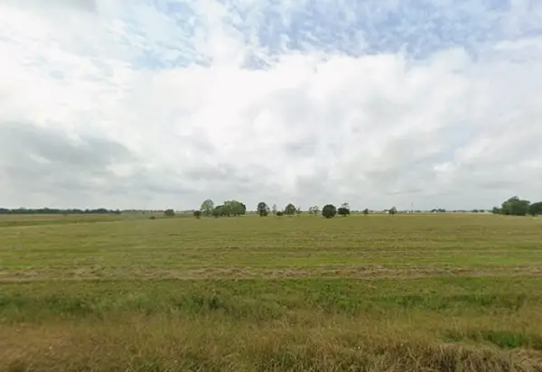 305 Colt Trail, Angleton, TX 77515