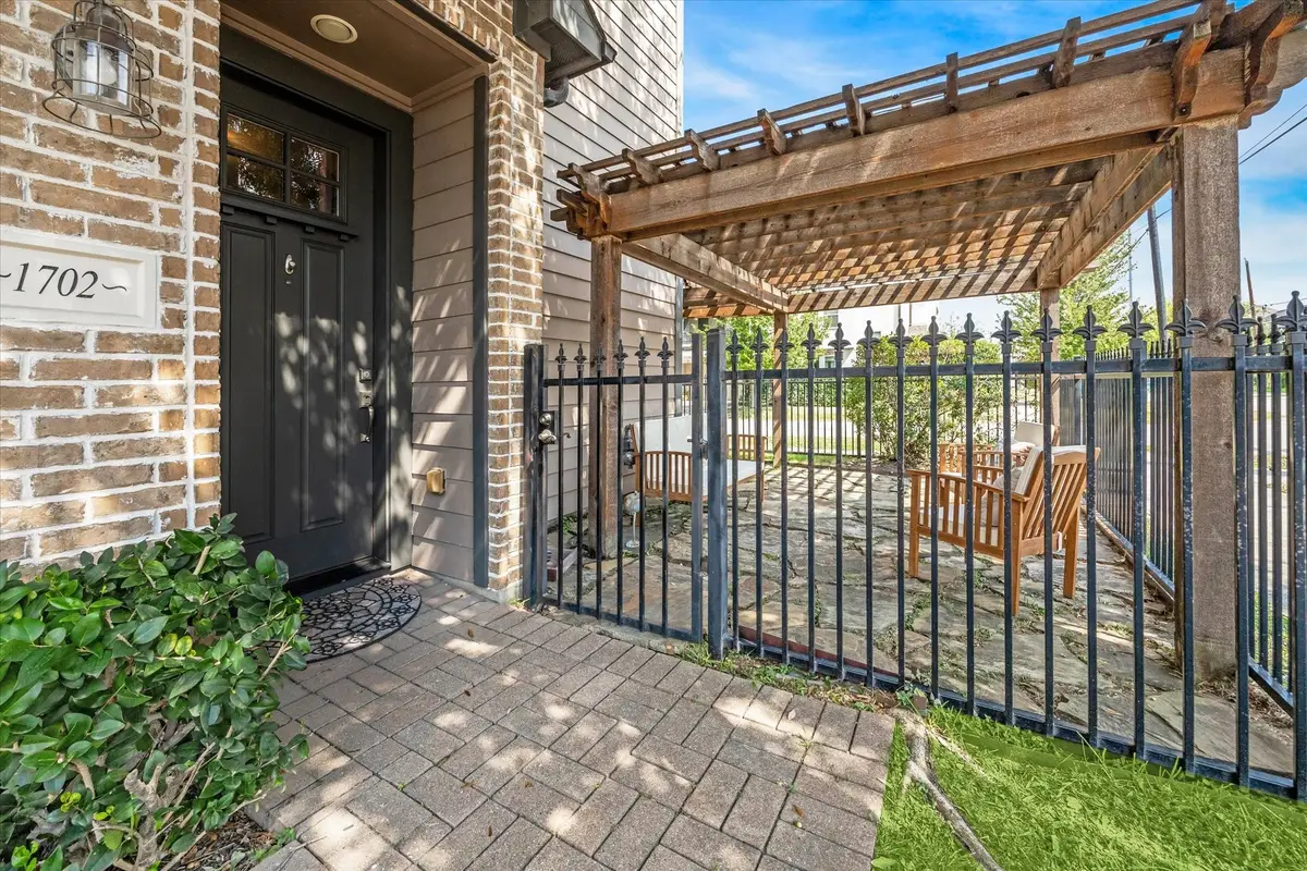 1702 Shearn Street, Houston, TX 77007 - Image #1