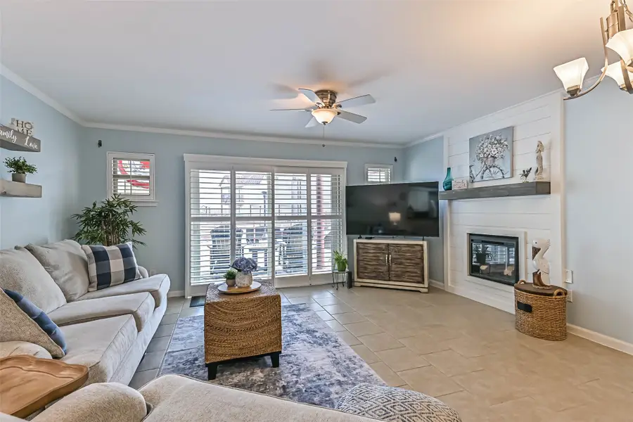 7312 Seawall Boulevard #119, Galveston, TX 77551 - #2