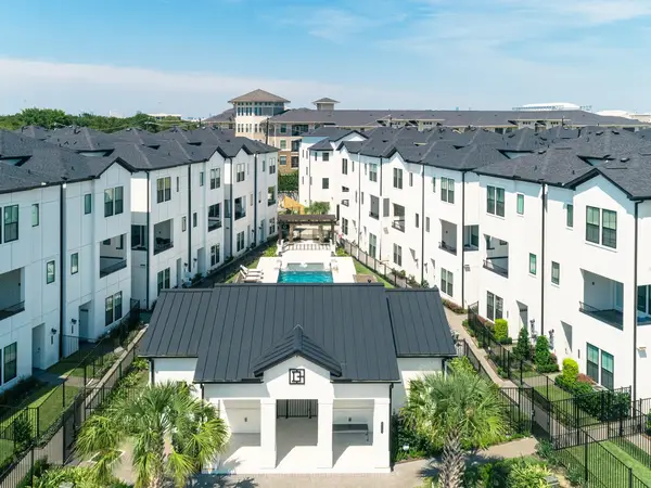 2706 Grand Fountains Drive #F, Houston, TX 77054