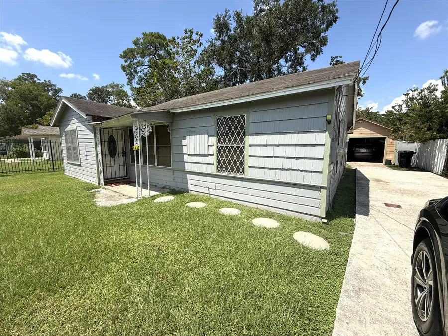 8429 Flintridge, Houston, TX 77028 - #2