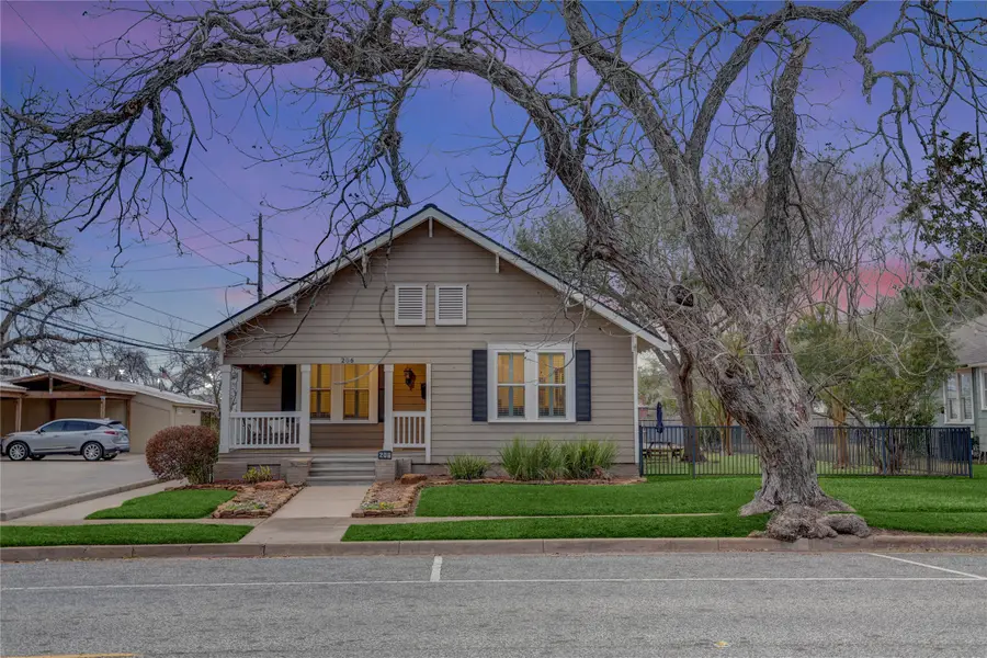 206 Brooks Street, Sugar Land, TX 77478 - #2