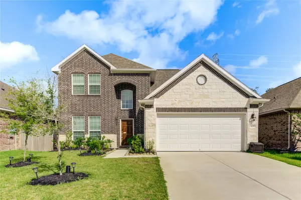 8438 Sunset Isles Drive, Baytown, TX 77521