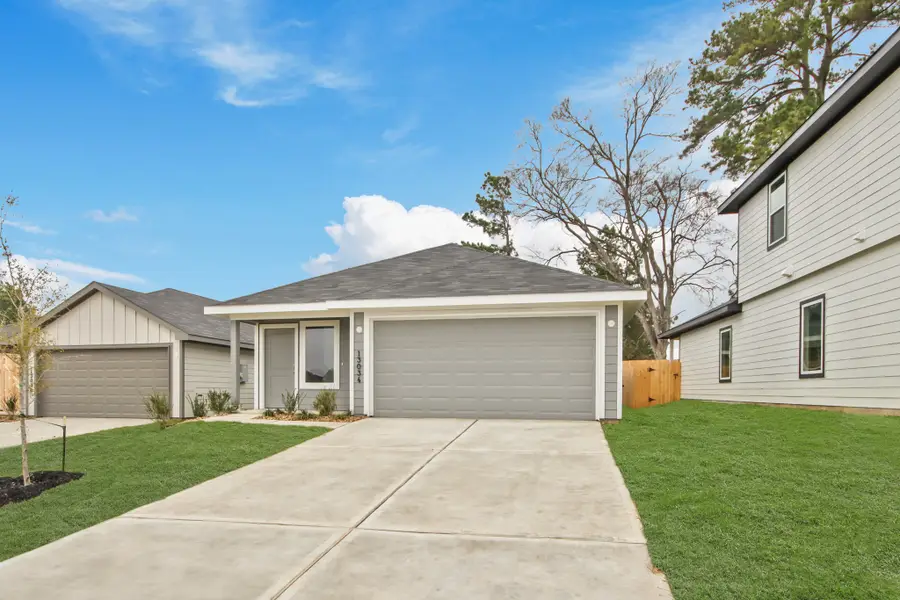 13034 Sorrento Bay Drive, Willis, TX 77318 - Image #2
