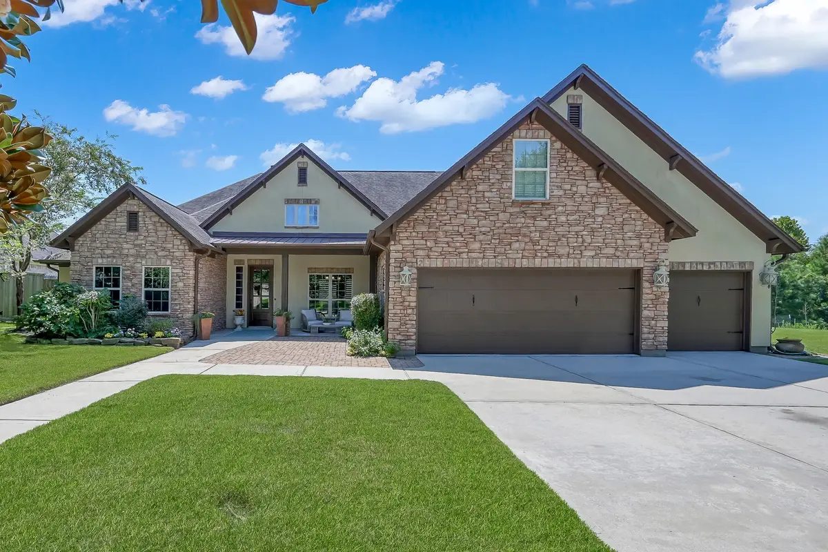 2404 Bramlet Drive, Conroe, TX 77304 - Image #1