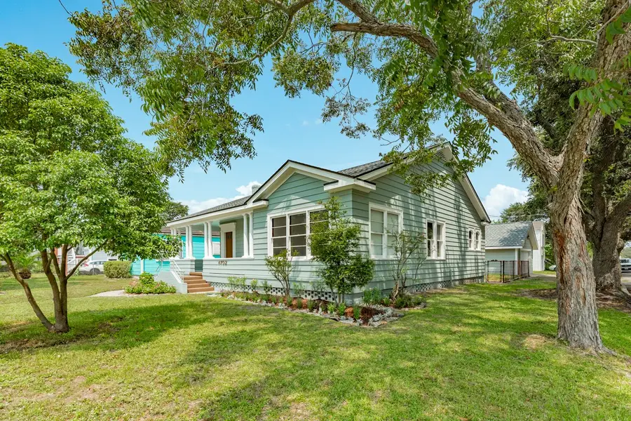 4702 Avenue Bernardo De Galvez, Galveston, TX 77551 - #3
