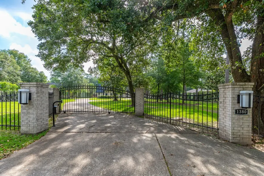 1380 Thomas Road, Beaumont, TX 77706 - #2
