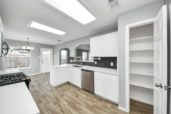 4805 E Columbary Drive, Rosenberg, TX 77471