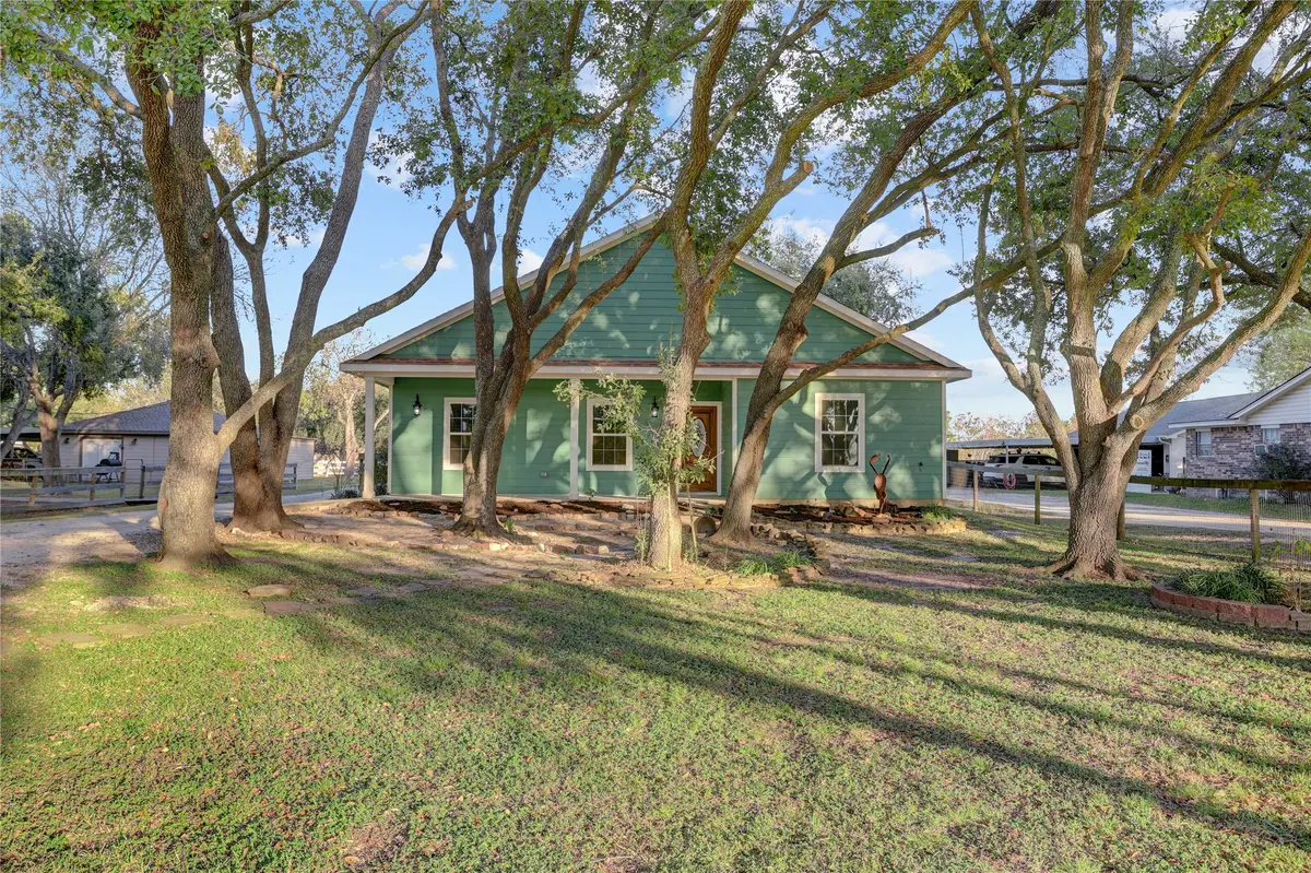 2075 Lomax School Road, La Porte, TX 77571 - Image #1