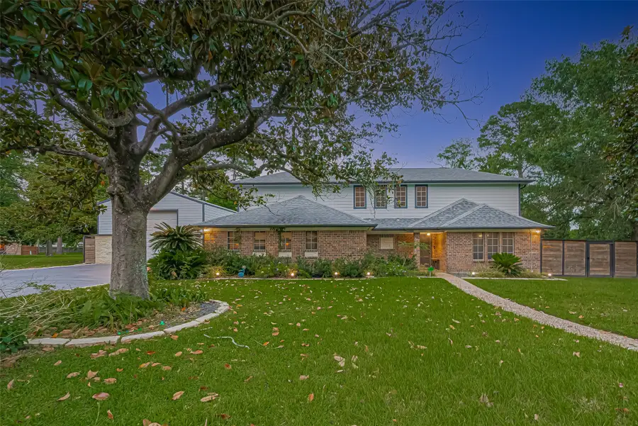 218 Beaumont Drive, Magnolia, TX 77354 - Image #3