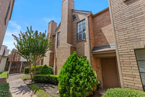 3300 Bellefontaine Street #42, Houston, TX 77025