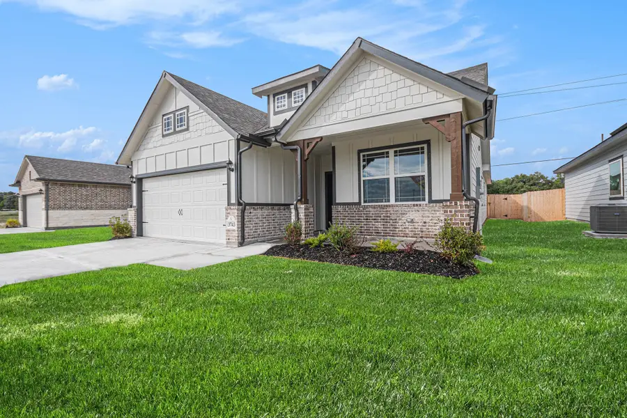 3743 Crawford Street, Bay City, TX 77414 - Image #2