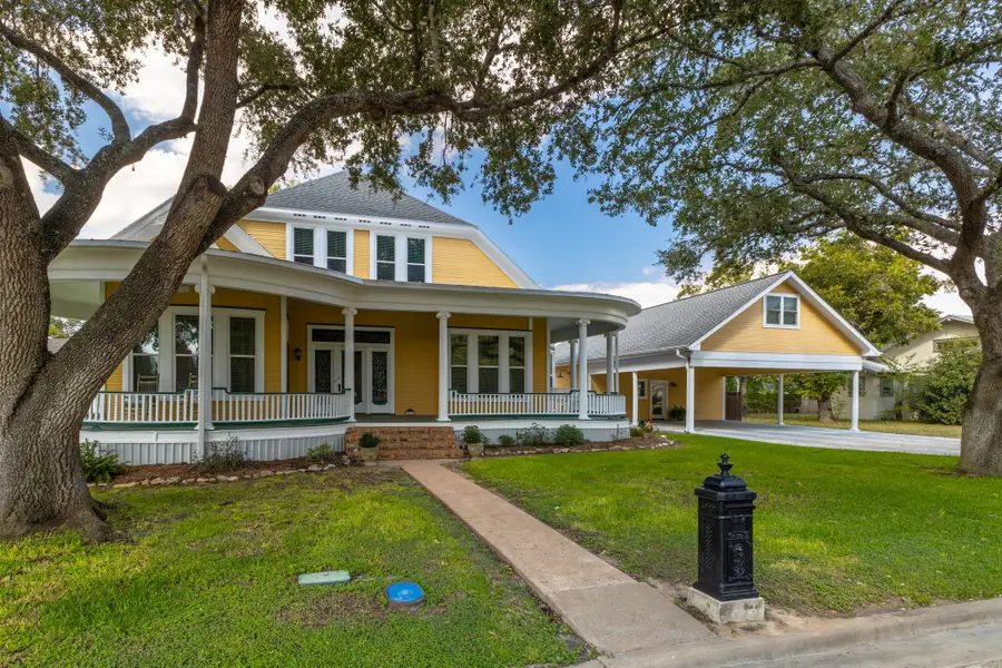 809 Paulus Street, Schulenburg, TX 78956 - Image #2