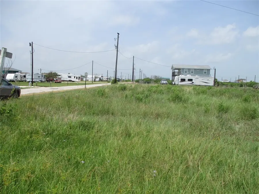 1527 Marlin, Sargent, TX 77414 - Image #2