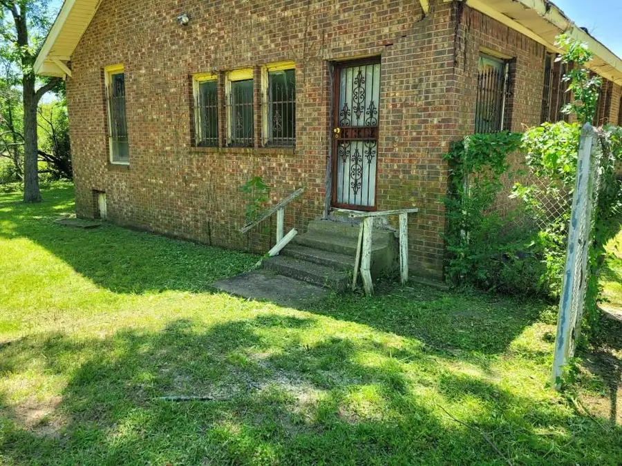 707 W Houston Street, Clarksville, TX 75426 - Image #3