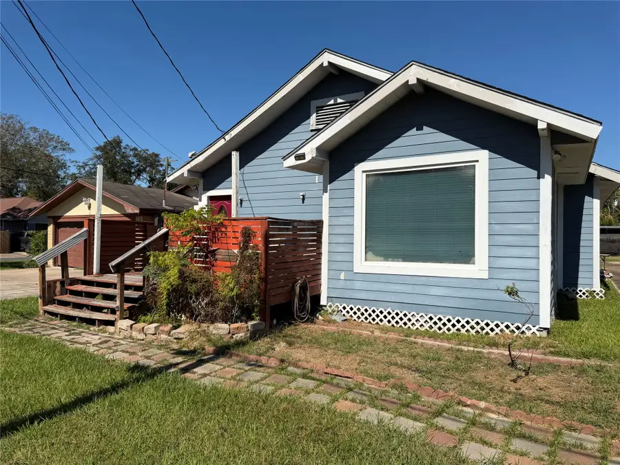 880 Prairie Street, Beaumont, TX 77701 - #2