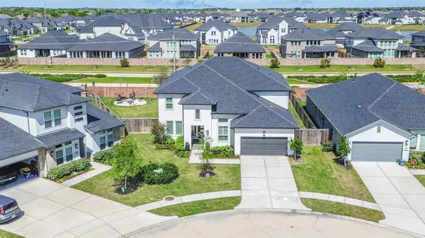 1612 Dayton Ridge Circle, Friendswood, TX 77546