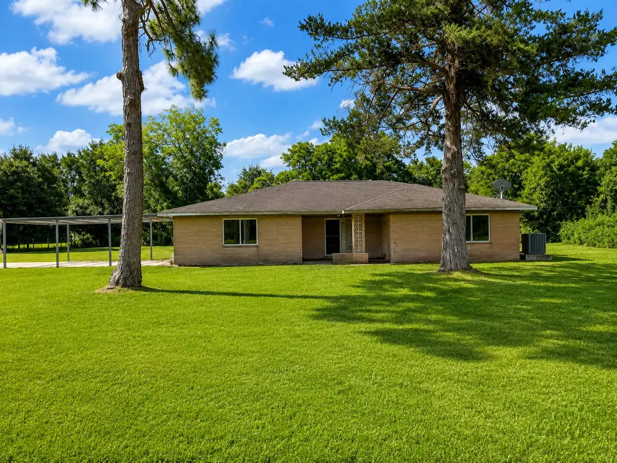 702 E Dallas Street, Fresno, TX 77545 - #1