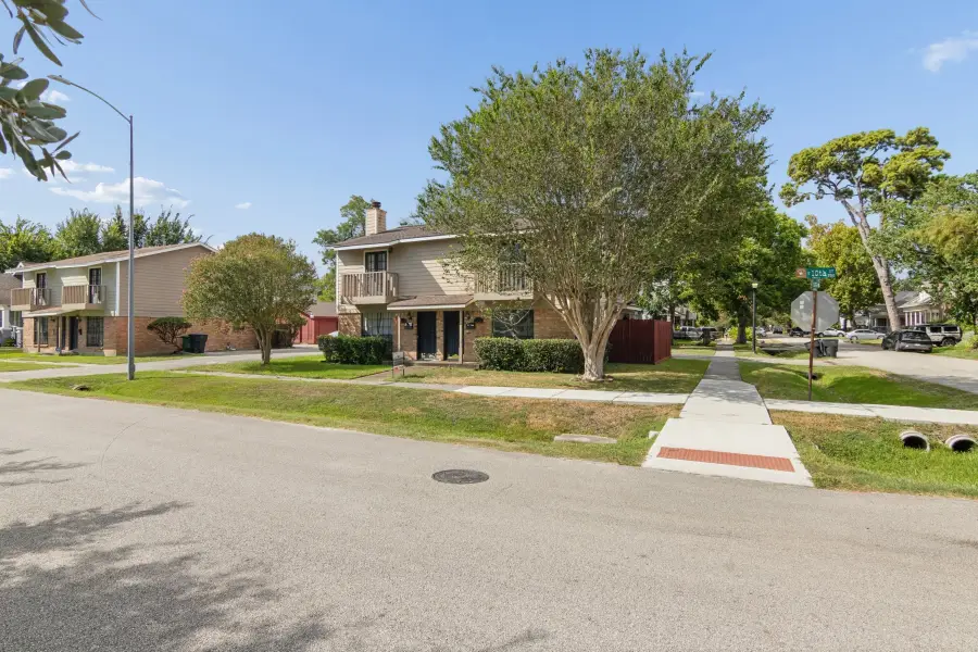 311 E 10th Street, Houston, TX 77008 - #2
