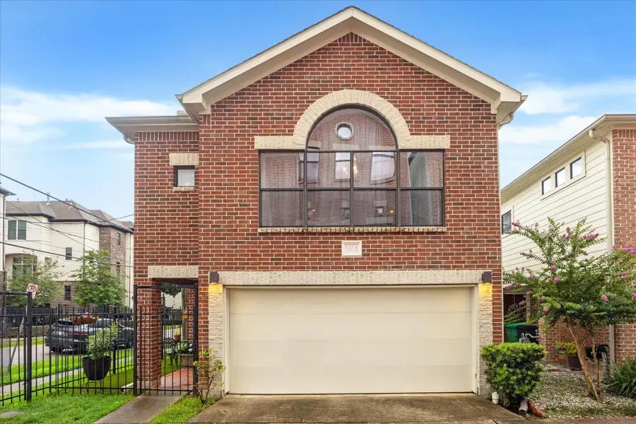 5817 Darling Street #A, Houston, TX 77007 - Image #2