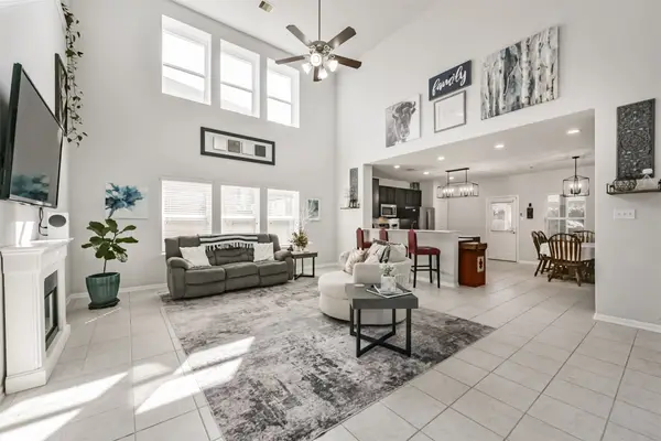 10018 Chase Court, Baytown, TX 77521