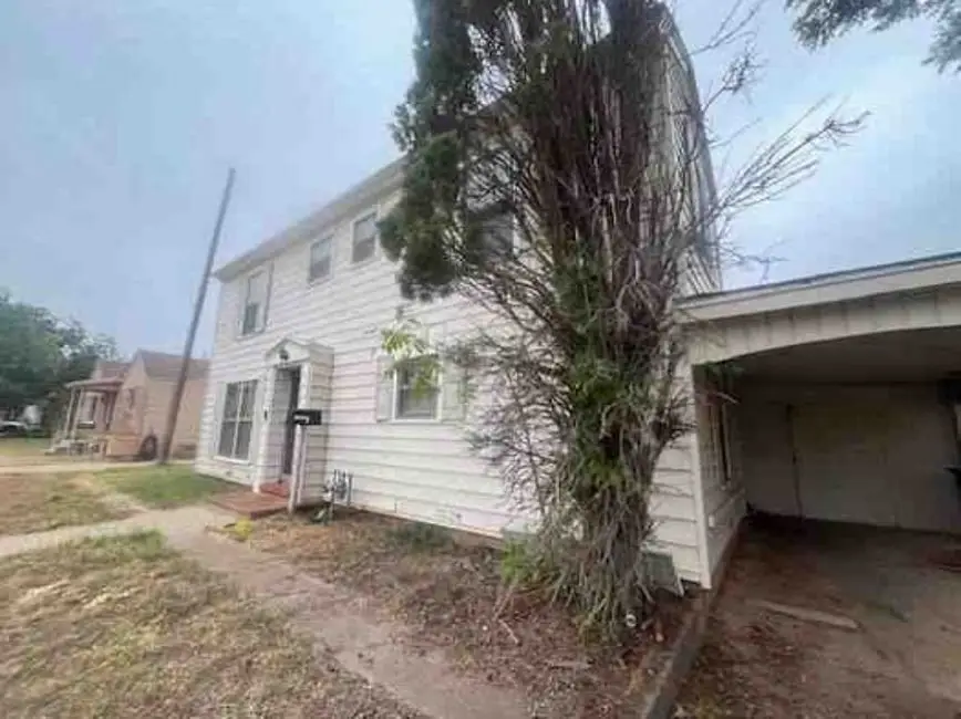 1104 E 13th Street, Sweetwater, TX 79556 - #3