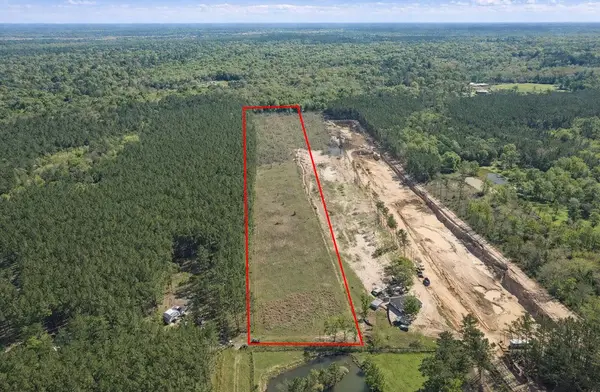 925 County Line Rd Road, Shepherd, TX 77371