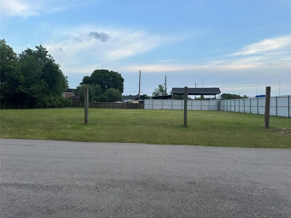 6721 Whitton Drive, Houston, TX 77085 - Image #1