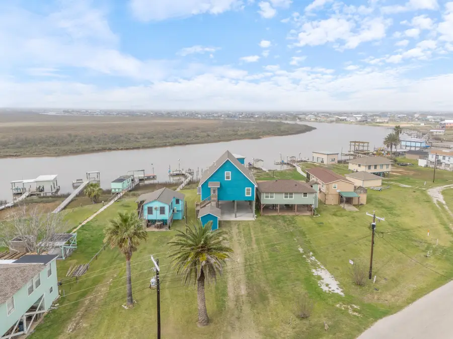 1390 County Road 201, Sargent, TX 77414 - #2
