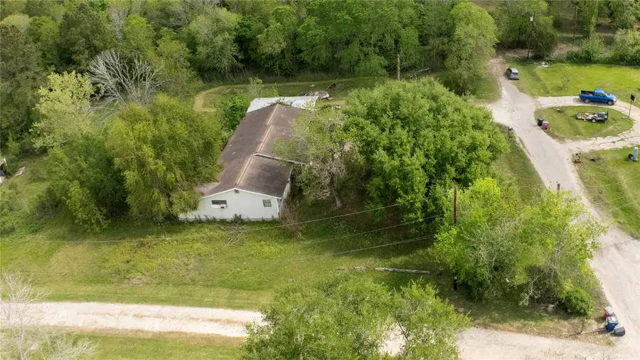 2197 County Road 540, Alvin, TX 77511 - #2